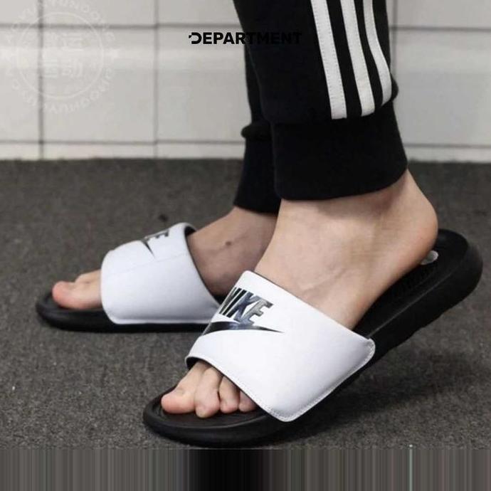 Sandal Pria NIKE VICTORI ONE SLIDE CN9675005 ORIGINAL
