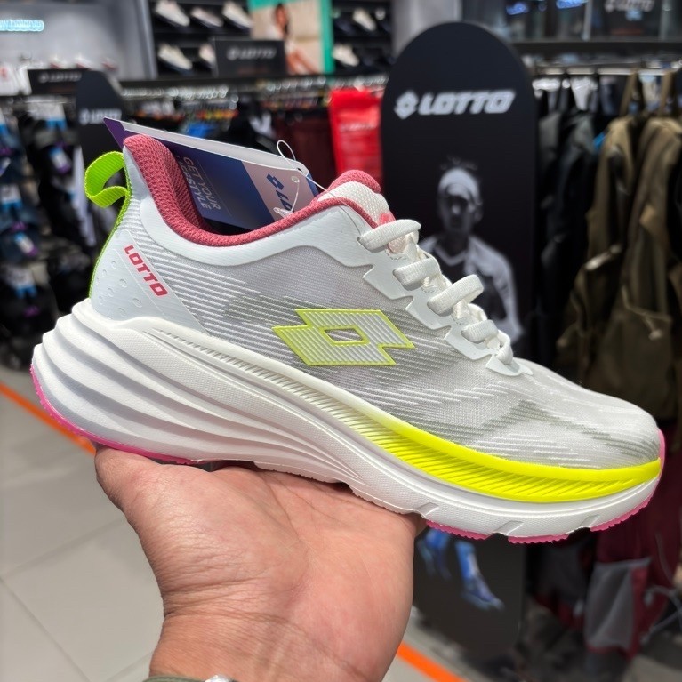 Sepatu LOTTO FINN running white