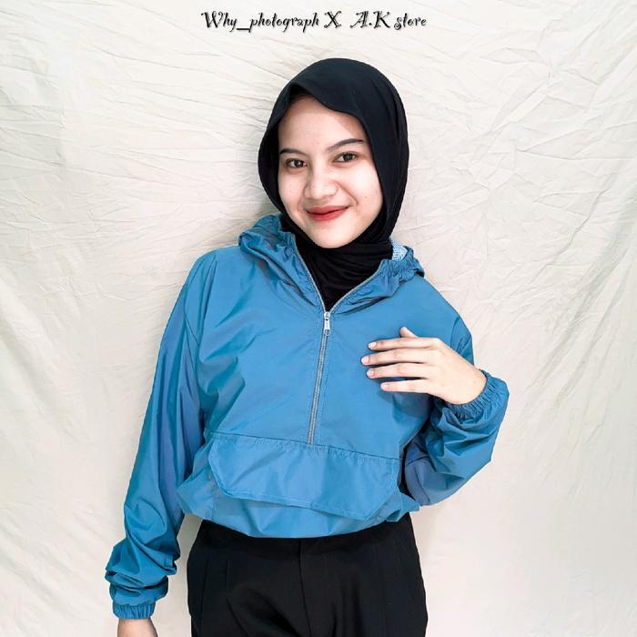 Jaket Olahraga Crop Wanita Parasut dengan Saku Depan Grey Hitam Blue Denim Dusty Pink Kuning Blue Na