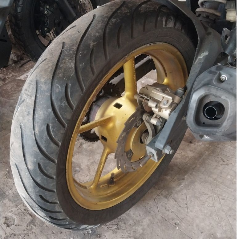 BAN MICHELIN PILOT STREET SEPASANG UK 140/70.17 & 110/70.17