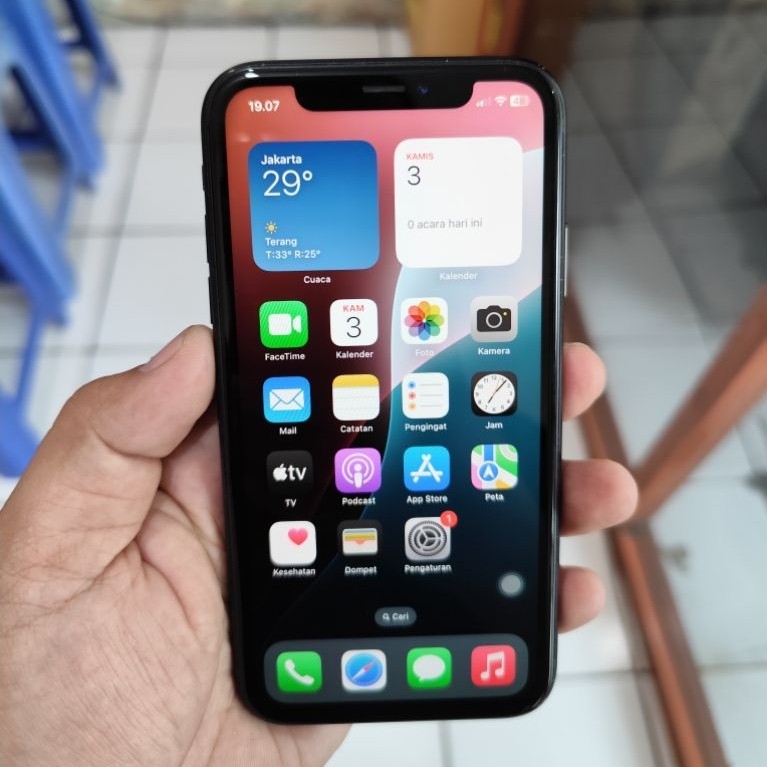 iphone XR inter 64 GB