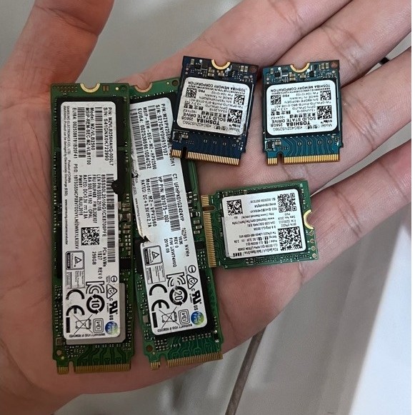 SSD NVMe 256GB RUSAK