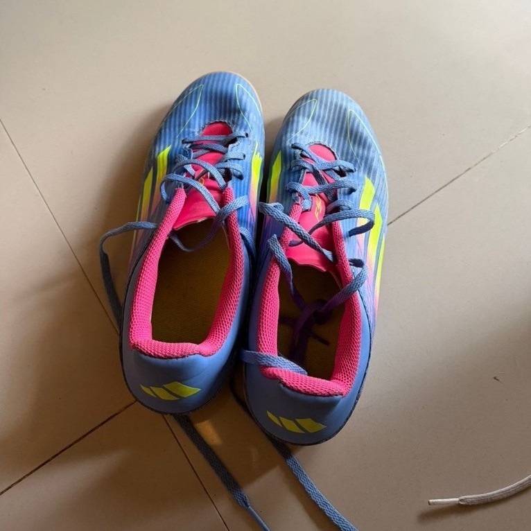 SEPATU FUTSAL ADIDAS F50 INDOOR prelove