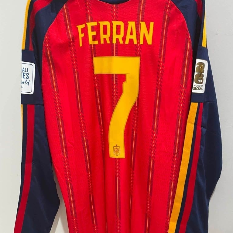 [Player Issue] JERSEY SPANYOL HOME LONGSLEEVE 2026