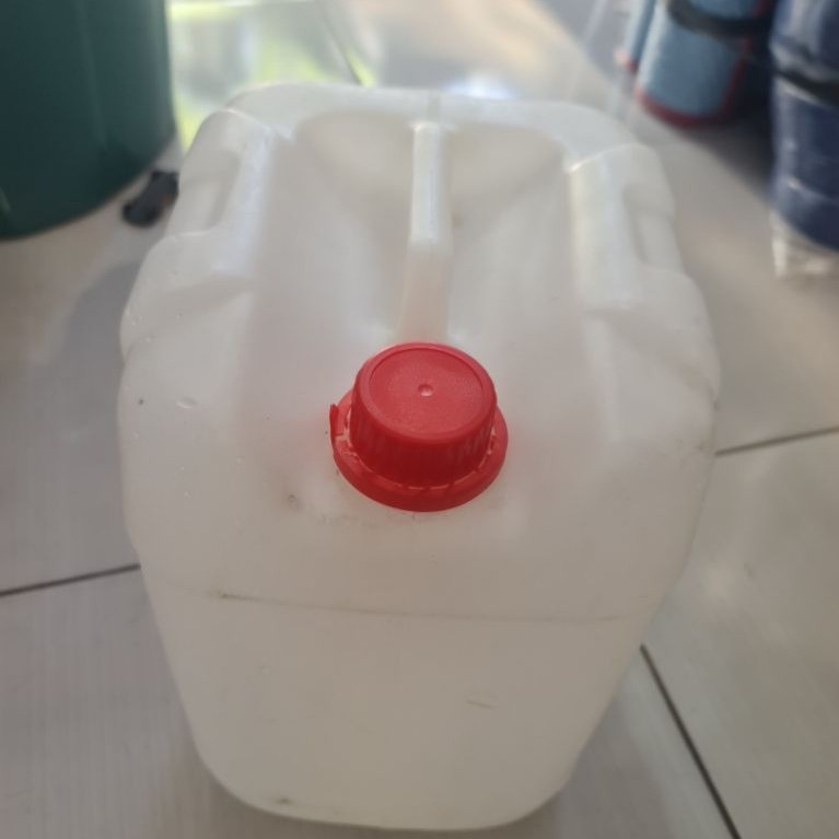 jerigen putih 10 Liter