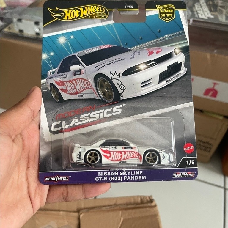 HOT WHEELS R32 PANDEM