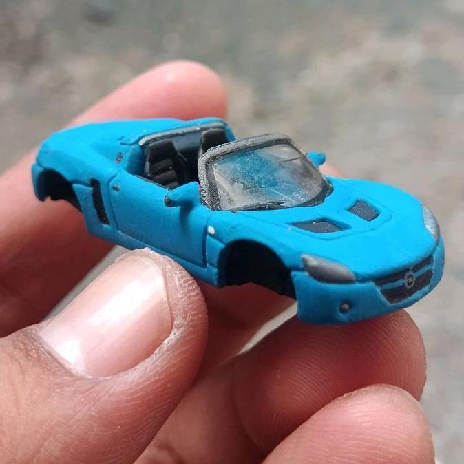 DIECAST LOOSE DIECAST CUSTOM KACA DEPAN RETAK UKURAN MINI KAYANYA SKALA 1:87 MUNGKIN ROAD SIGNATURE 