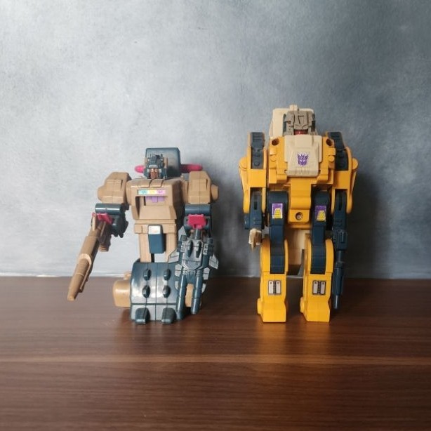Transformers G1 Weirdwolf + G1 Horribull set