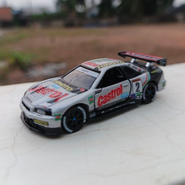 Tomica Nissan Skyline GTR