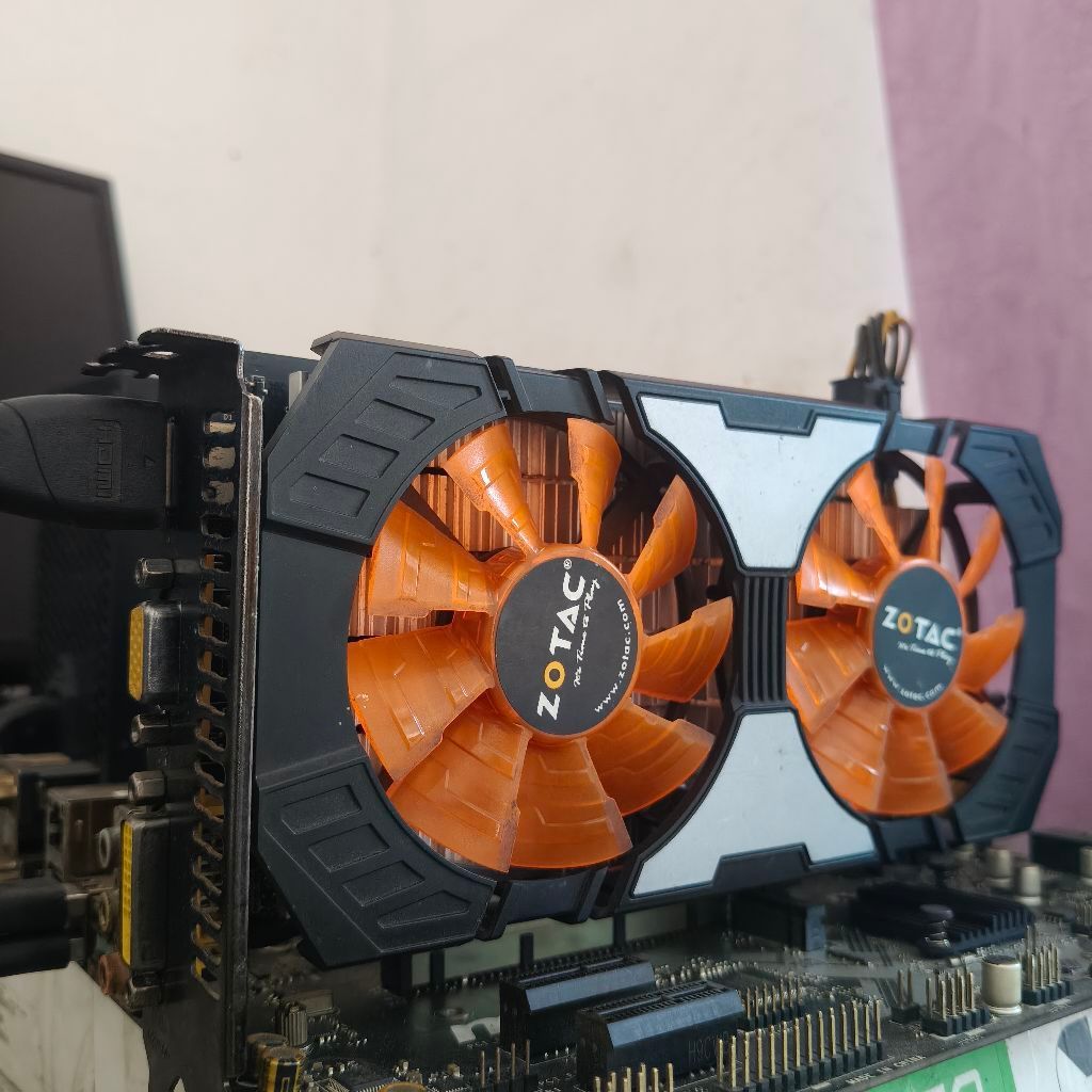 VGA  GeForce GTX 750TI 2GB GDDR5 ZOTACK Dual Fan Bekas Normal 100%