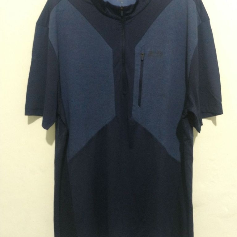 Kaos Lengan Pendek Outdoor Baselayer K2