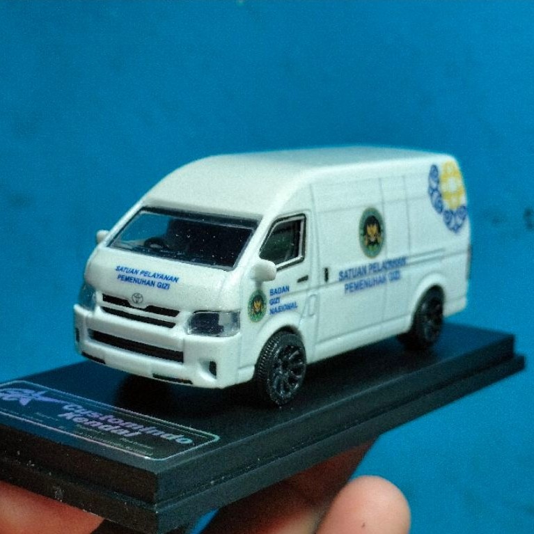 diecast miniatur mobil Toyota Hiace commuter custom MBG SPPG BGN