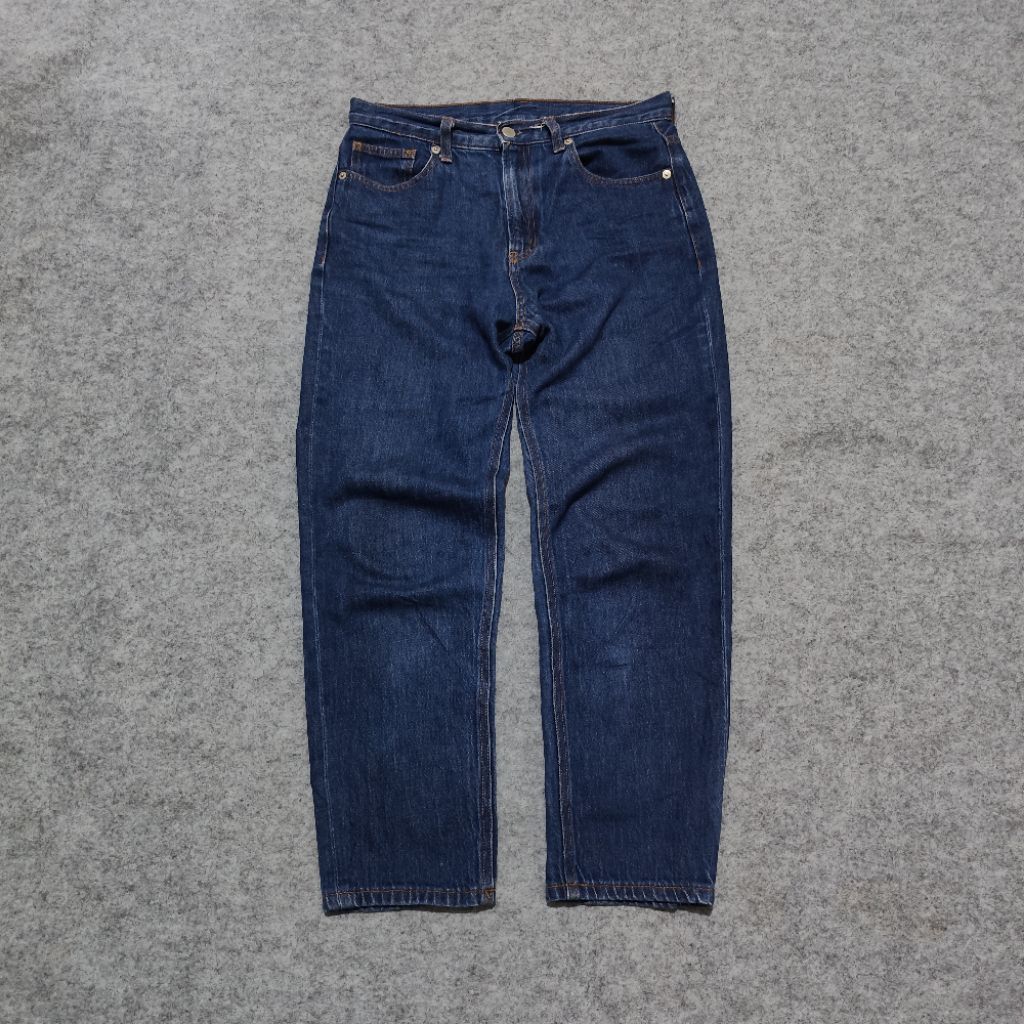 GU UNIQLO STRAIGHT FIT JEANS PANTS