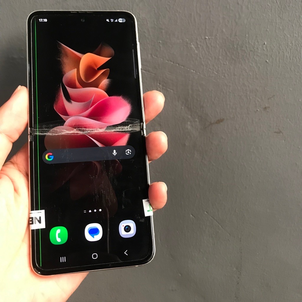 Samsung Flip 3 5G RAM 8GB / 128GB