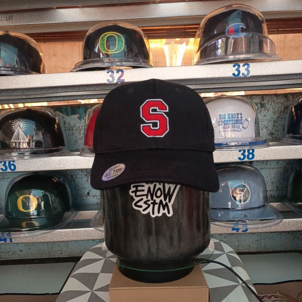 topi brand second (UNDER ARMOUR) BUIL'UP
