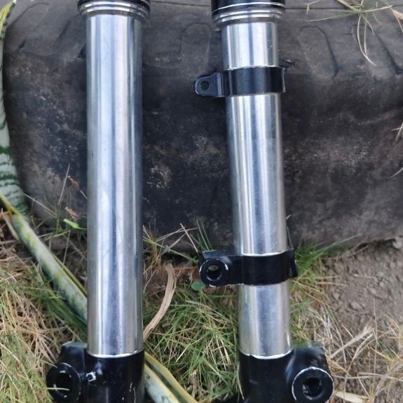 BOTTOM TABUNG SHOCK DEPAN ORIGINAL BUBUT CUSTOM Beat,Vario110,Vario125/150,Scoppy Bubut halus kinclo