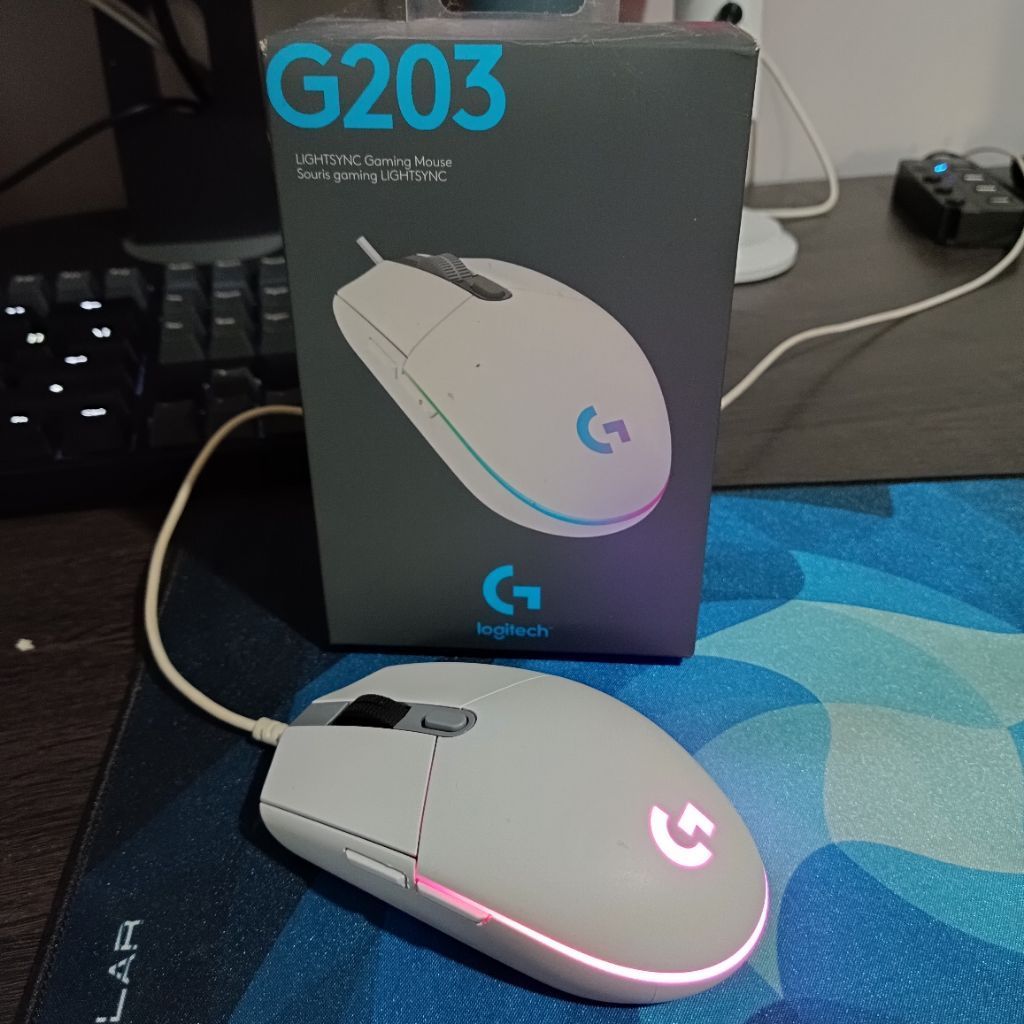 Mouse Gaming Logitech G203 LIGHTSYNC Putih