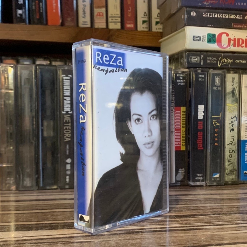 Kaset Pita Reza Artamevia - Keajaiban
