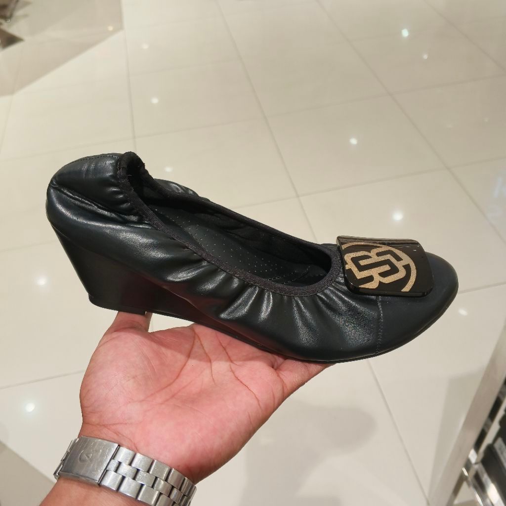 BE BOB SEPATU WEDGES KARET WANITA ORIGINAL