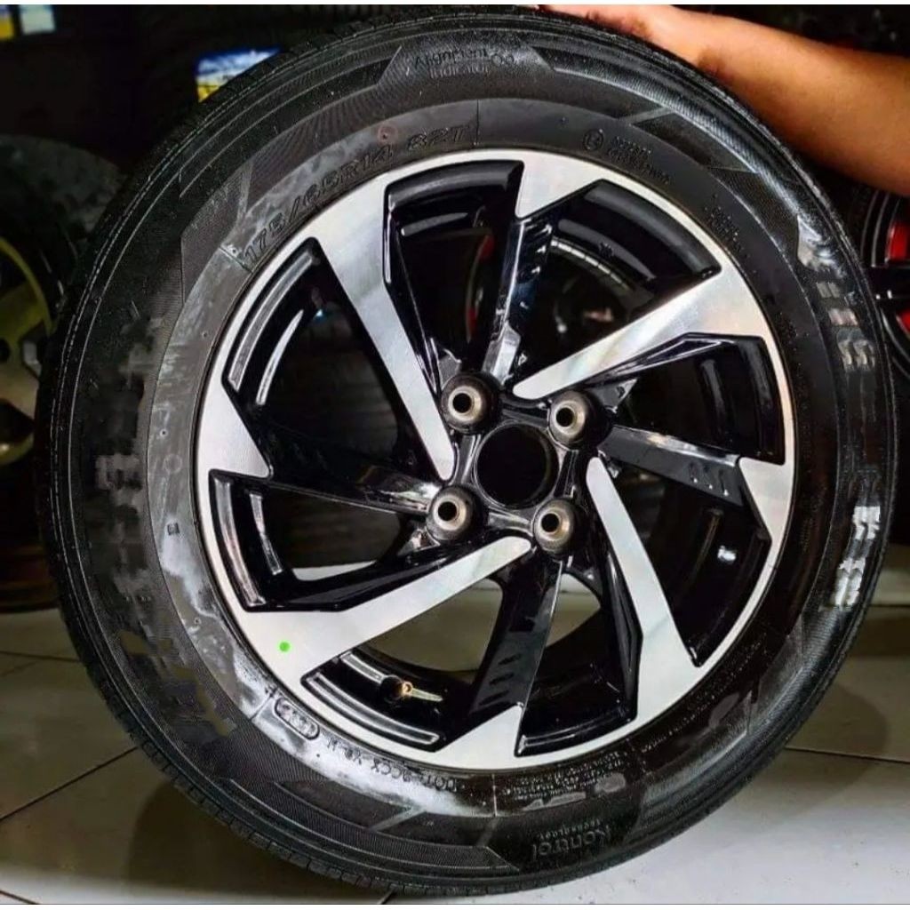 Velg R14 oem Daihatsu Sigra pcd 4 x 100 (1velg+ban)