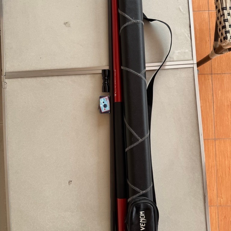 Stick Billiard Venom Lucid 2 + Tas [1x1] + Chalk + Cue Tip Pick