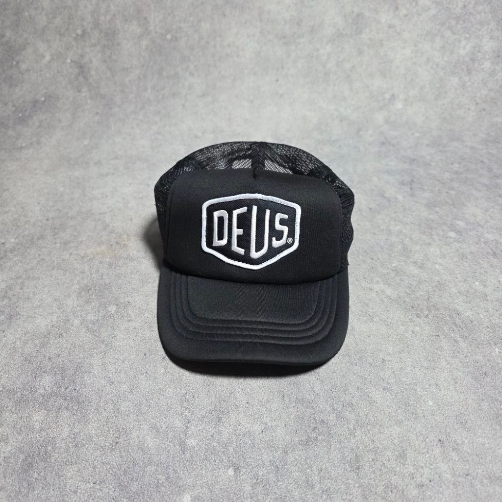 TOPI DEUS EX MACHINA BAYLANDS TRUCKER CAPS BLACK WHITE