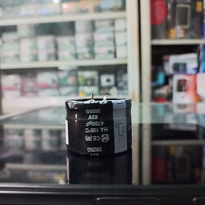 ELCO 63V 4700 Uf