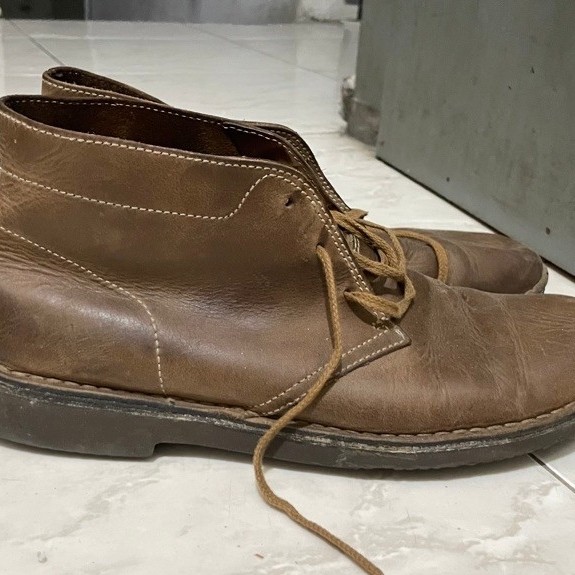 Clarks Sepatu Boots Kulit Clarks Cokelat - Kondisi Bekas