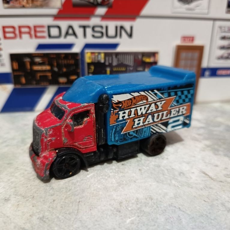 hotwheels hiway hauler junk