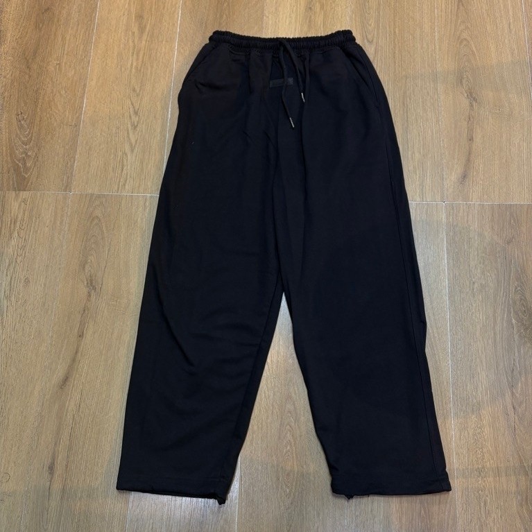 SWEATPANTS | UNFOLDS