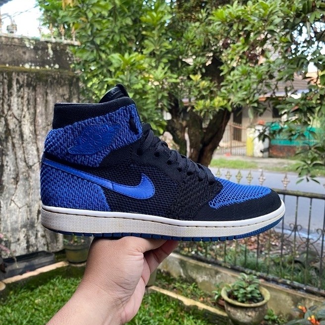 Air Jordan 1 Retro High Flyknit “Royal”