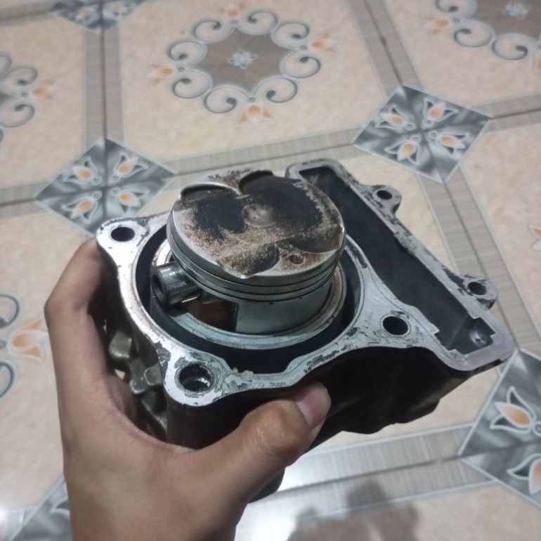 blok head dan blok piston gsx