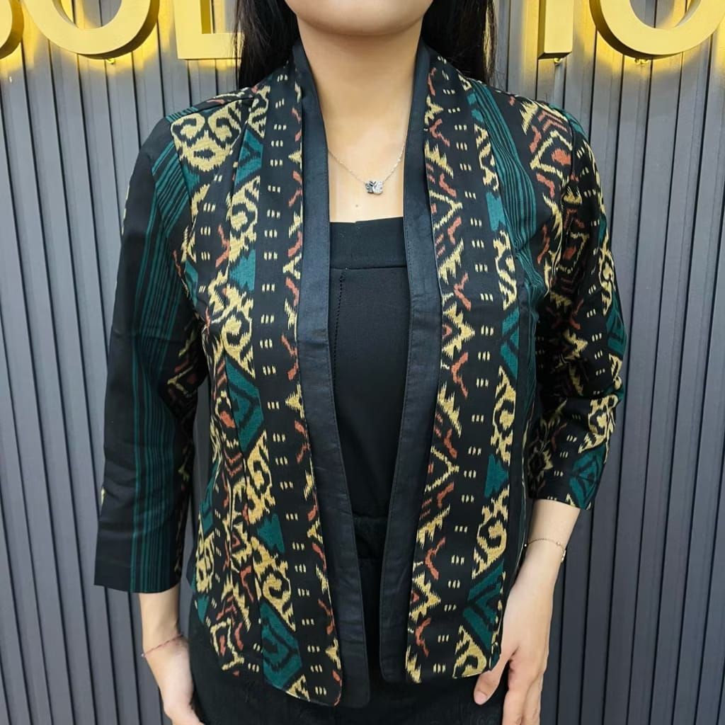 Blazer Endek Bali Motif DAKA