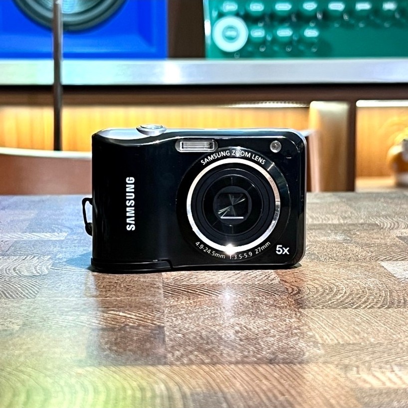 Samsung ES28 Camera Digital