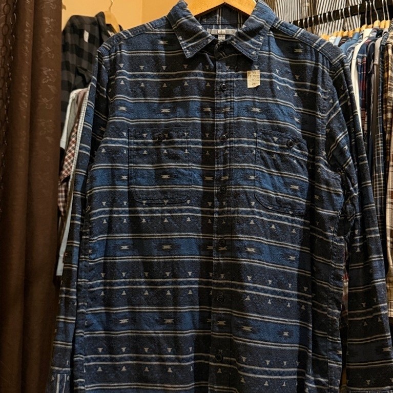 KEMEJA FLANNEL UNIQLO NAVAJO