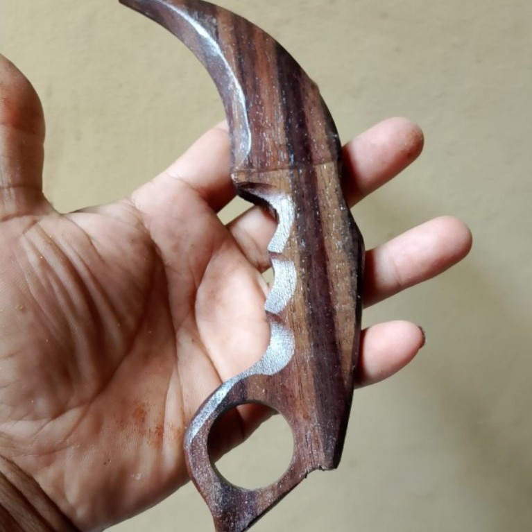 KARAMBIT KAYU SONO KELING