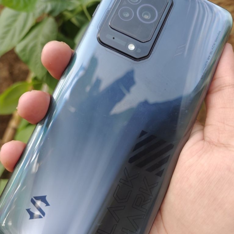 Black Shark 5 12/256GB Snapdragon 870 BACA DESKRIPSI