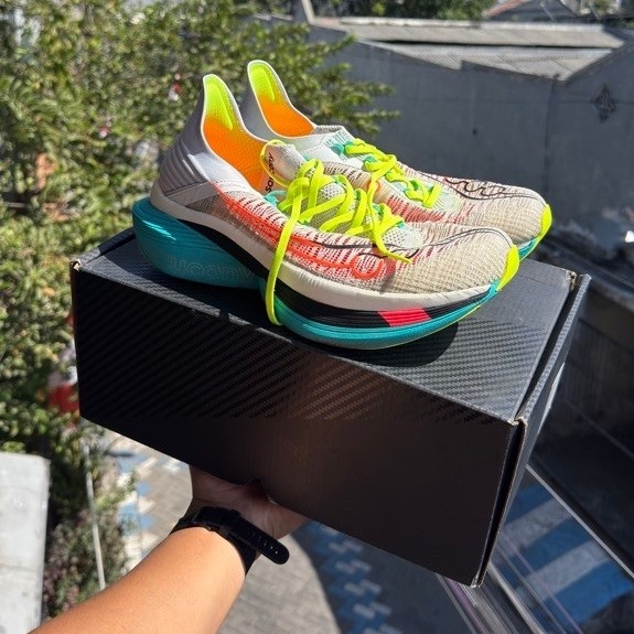 Saucony Endorphin Elite 2