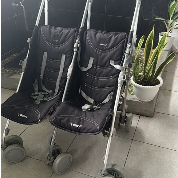 CO Link Kecil Preloved Stroller Kembar Twin Trevi by Baby Elle