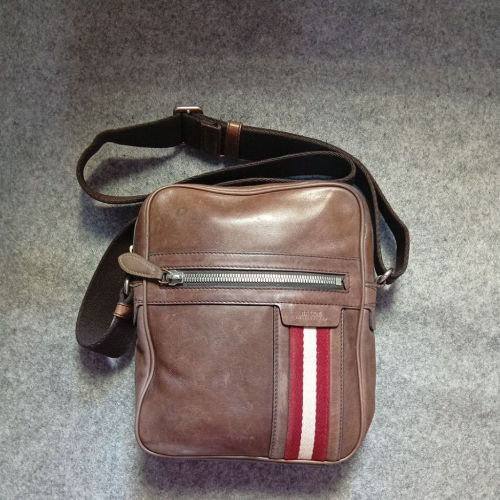 Tas Slempang Bally Second Original Berkualitas Tinggi