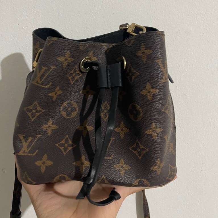 tas luis vuitton original selempang preloved hitam