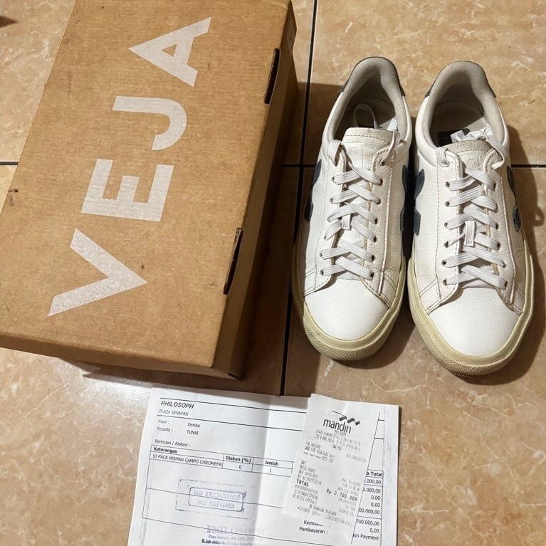 Sepatu Veja Campo sneakers