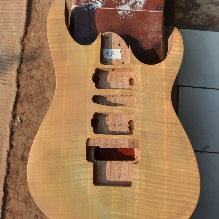Bodi gitar updown