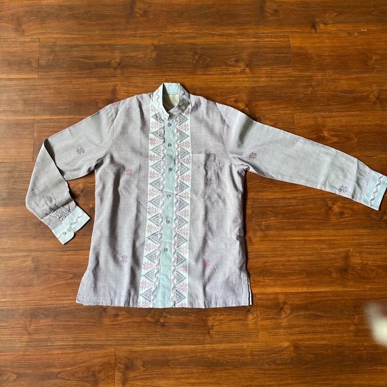[PRELOVED] Baju Koko Lengan Panjang Motif Tenun Etnik (Greyish Lilac / Dusty Purple)