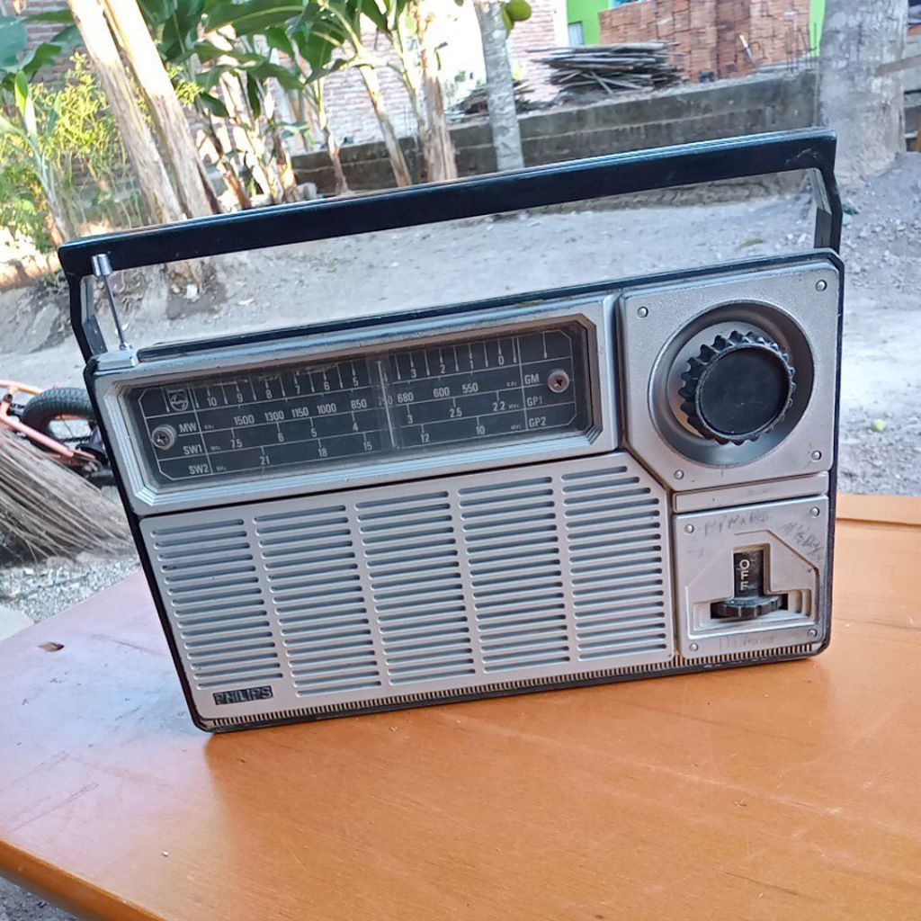 Phillips Radio Jadul 2 Band (MW/SW)