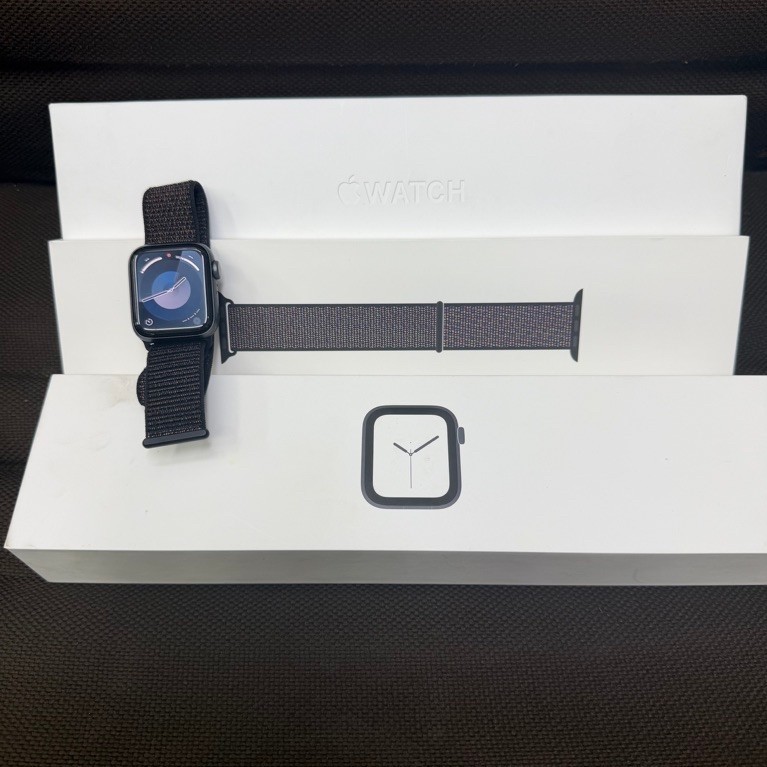Apple Watch Series 4 40MM Second ex garansi resmi
