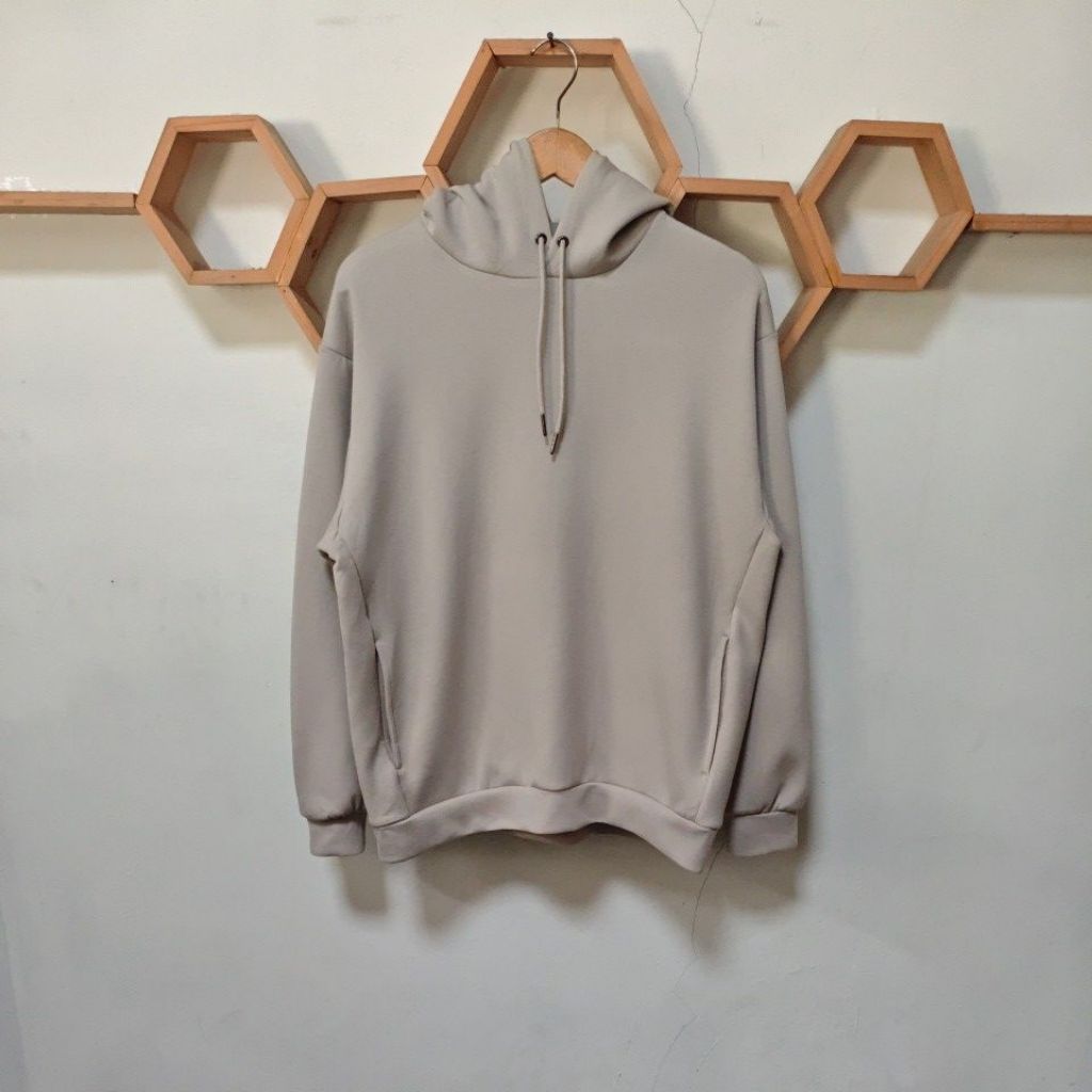 Hoodie Gu uniqlo scuba size fit L
