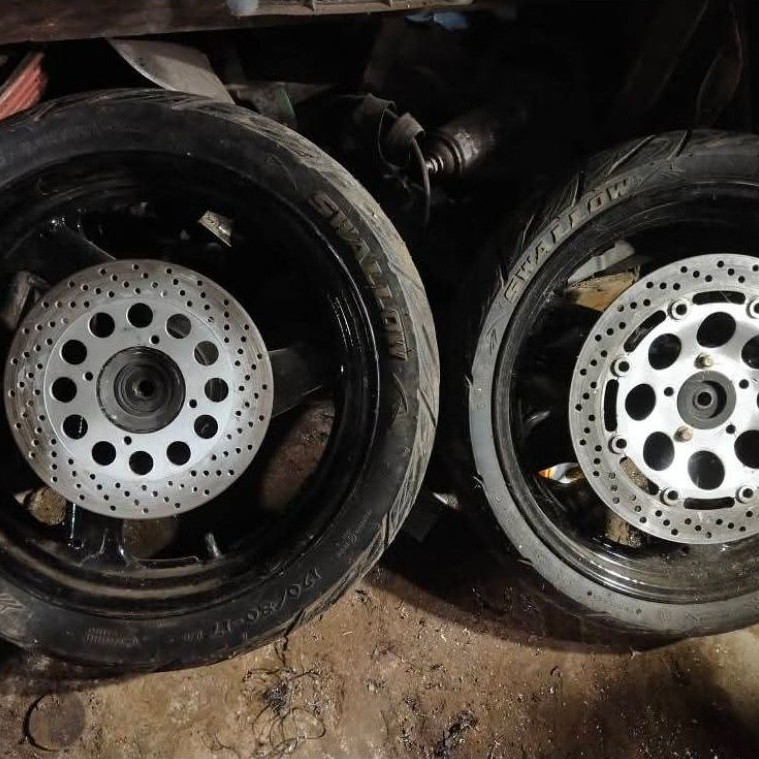 velg suzuk gsx 400 bandit