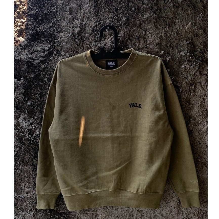 crewneck YALE