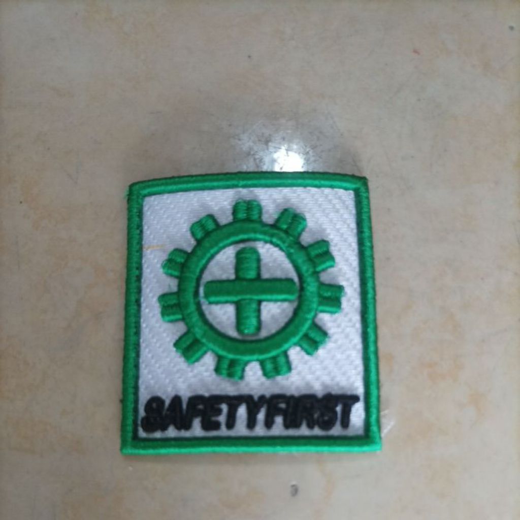 PATCH EMBLEM BORDIR LOGO SAFETY FIRST / Emblem Safety First